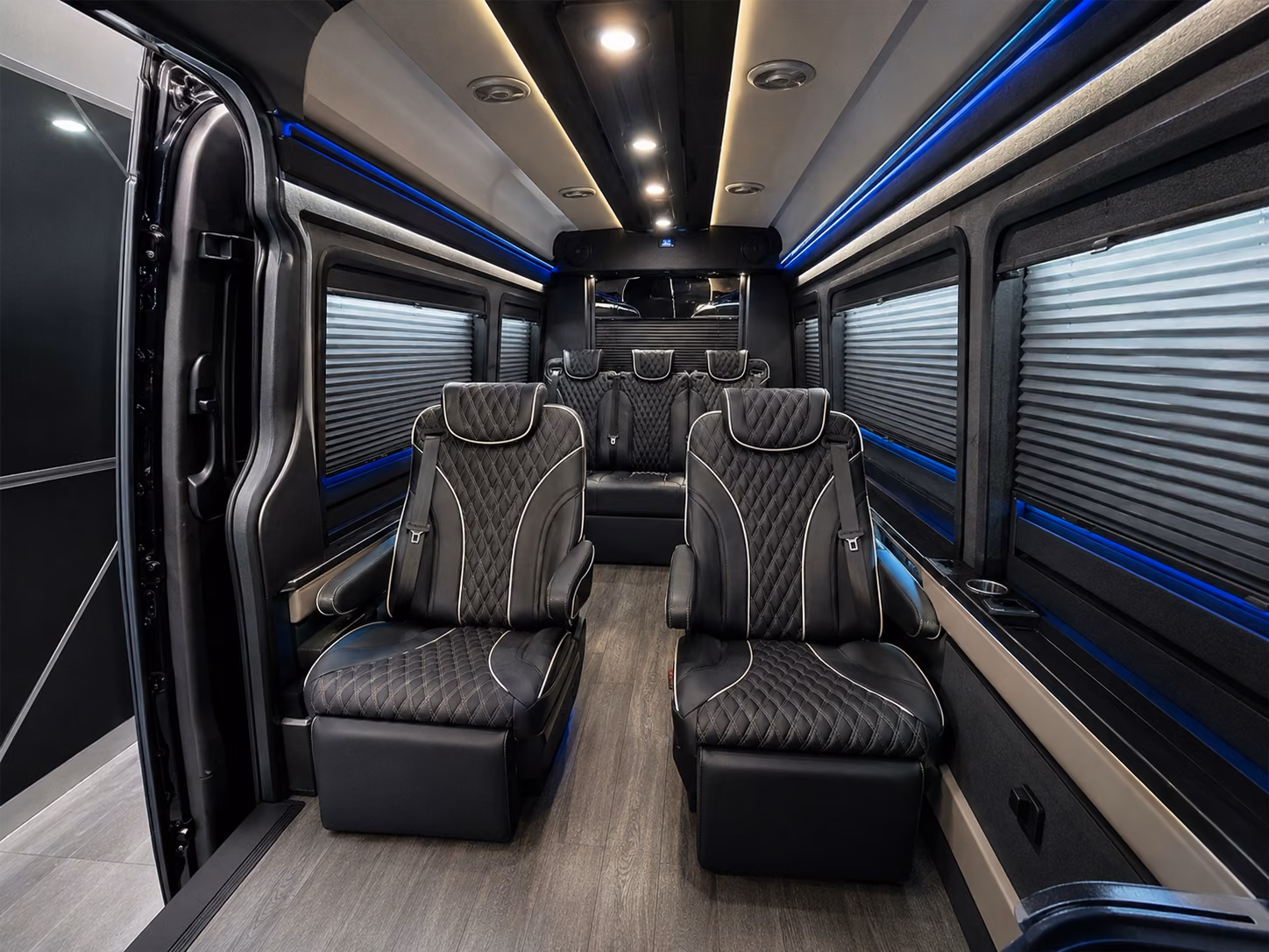 airport bus rentals for groups flying through shreveport regional airport shv