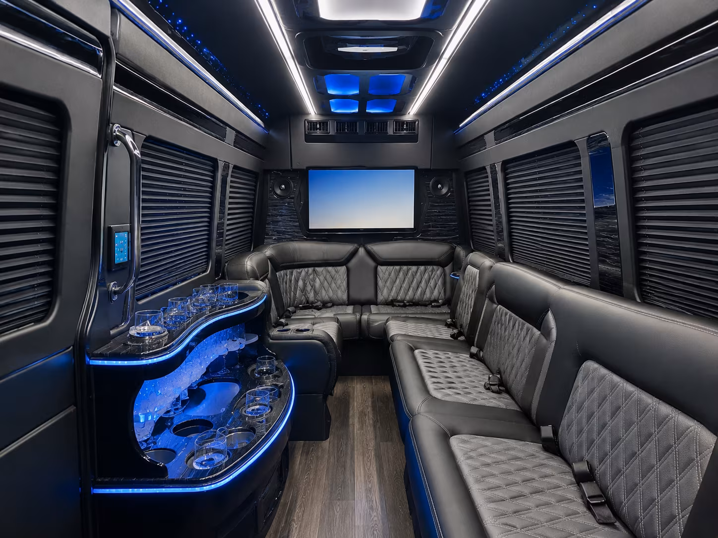 long distance bus rentals from longview for sports teams and school groups