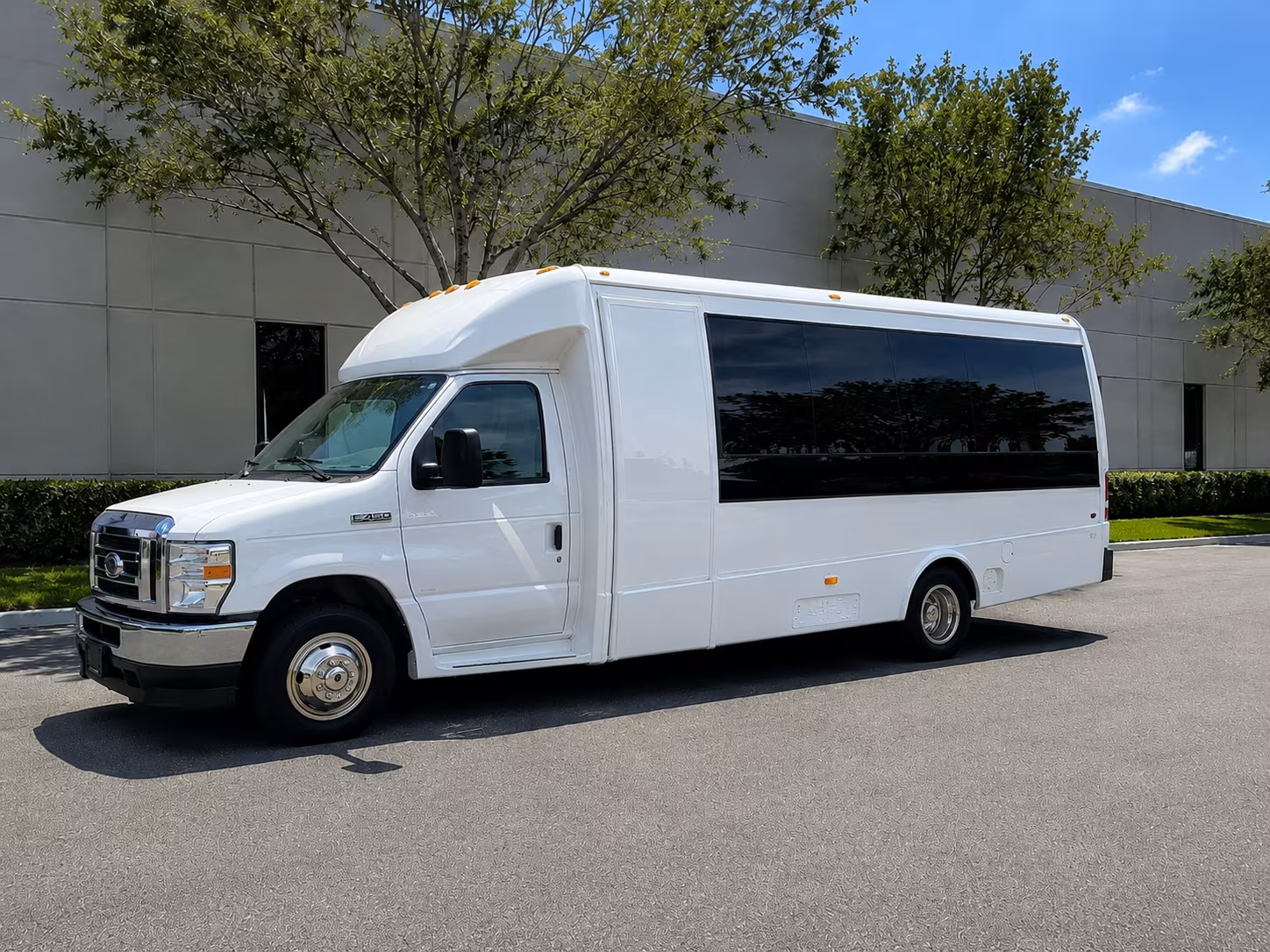 shuttle buses for longview trade shows and business expos
